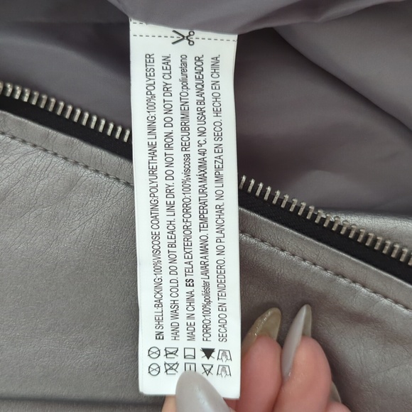 Silver faux leather jacket - Picture 3 of 7